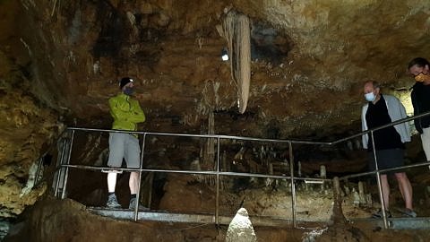 Guided tour through the Sophienhöhle (Image: A. Dakkouri-Baldauf)